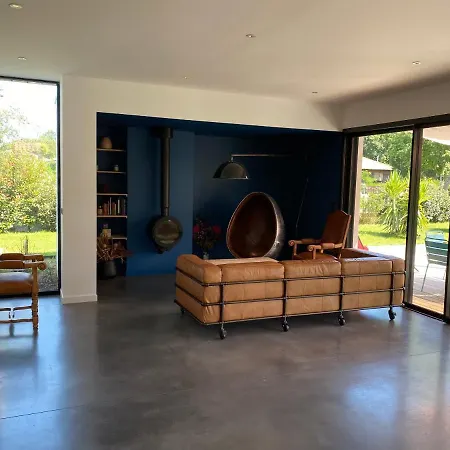 Villa Maison D'architecte Avec Piscine Et Jardin *